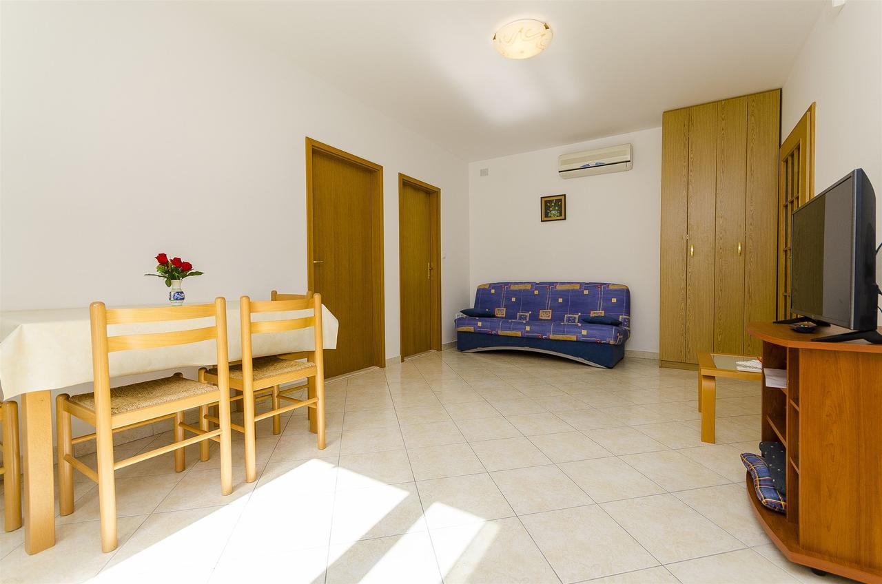 Apartments Krusica 特罗吉尔 外观 照片
