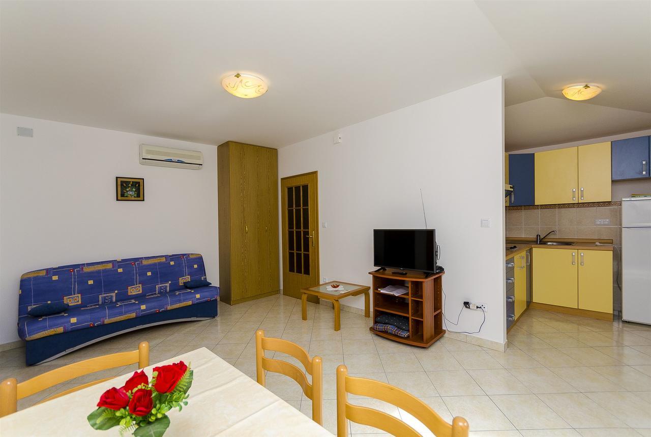 Apartments Krusica 特罗吉尔 外观 照片